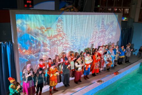 Ёлка на воде